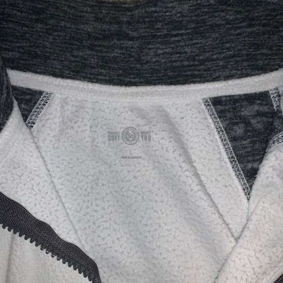 Color-Block Quarter Zip - Picture 3 of 3